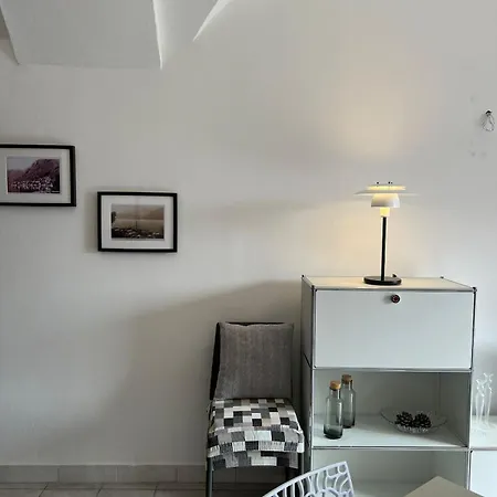 Airconditioned Terrace Cipresso 4 * Acquaseria