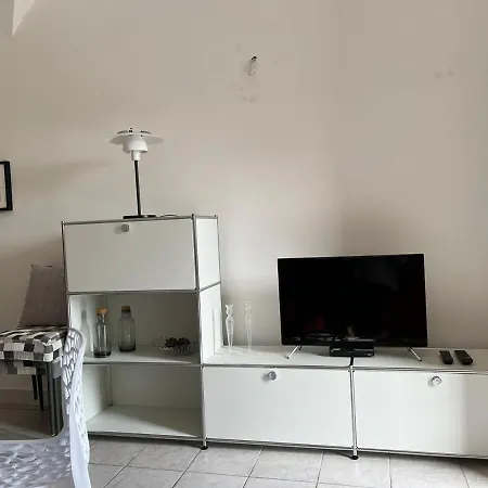 Apartman Airconditioned Terrace Cipresso 4 *